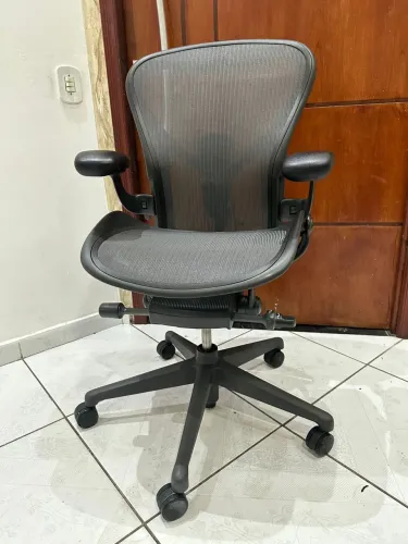 cadeira herman miller new aeron C completa