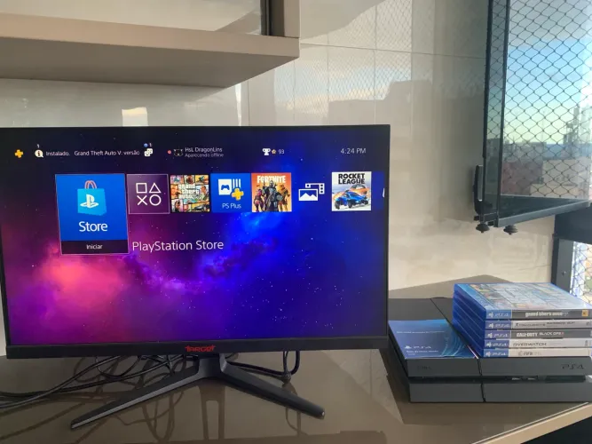 PS4 500GB | 2 Controles | 5 Jogos