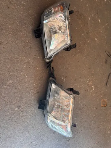Farol original Toyota Hilux 2009 a2014