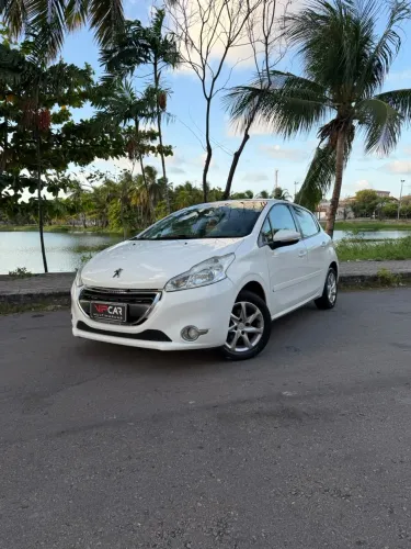 Peugeot 208 Allure 1.5 Flex 8V 5P 2015