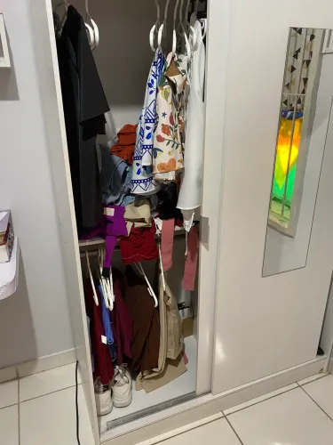 GUARDA ROUPA