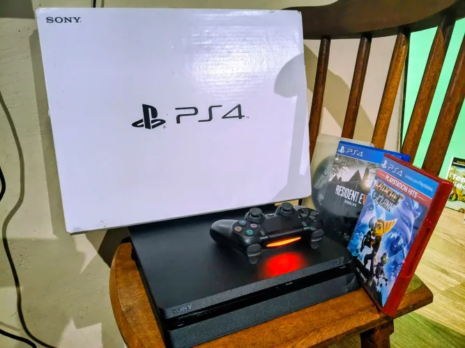 PS4 slim