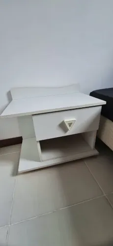 Mesa de Cabeceira em MDF
