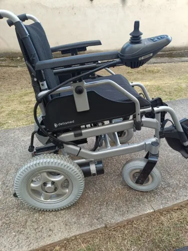 Cadeira de rodas motorizada dellamed D1000 dobrável