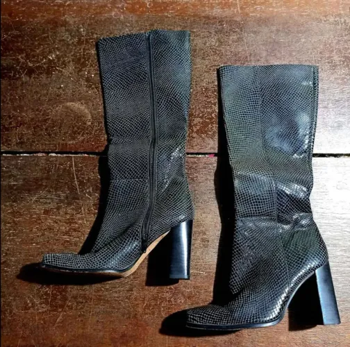 Bota Datelli em couro legítimo Tam 34