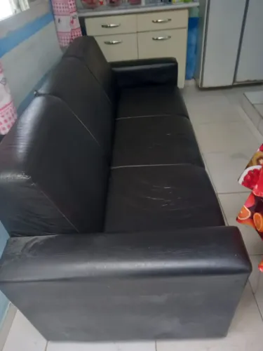 Sofá preto ótimo estado não tem rasgo seme novo 120.reais