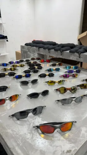 LUPAS OAKLEY QUALQUER MODELO DA FOTO!