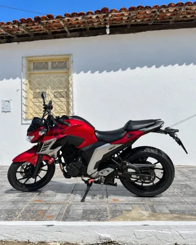 Yamaha FZ25 250 Fazer Capitã Marvel Flex 2021