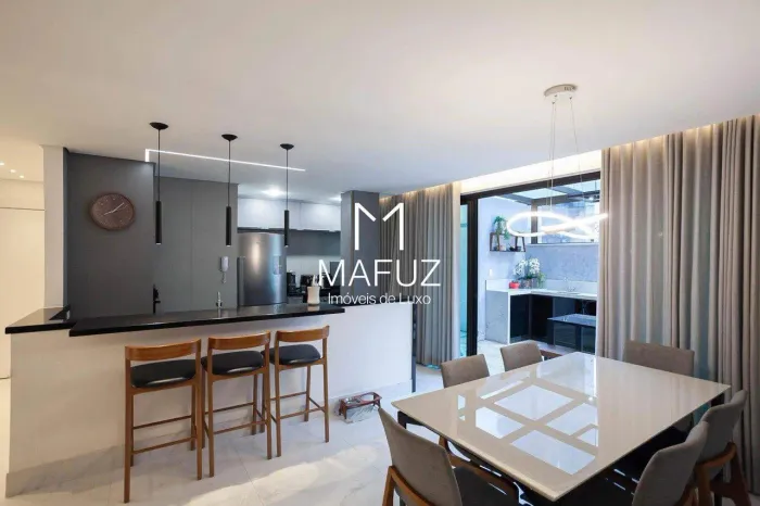 Apartamento com aproximadamente 125m² à venda 2 quartos, sendo 2 suítes e 2 vagas Funcio