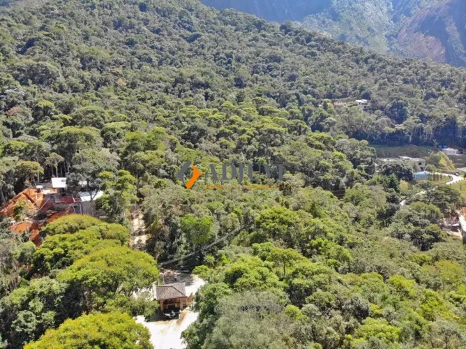 Araras, área nobre! Terreno com 10.014,68 m²