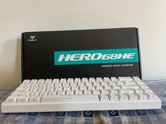 Teclado magnético aula hero