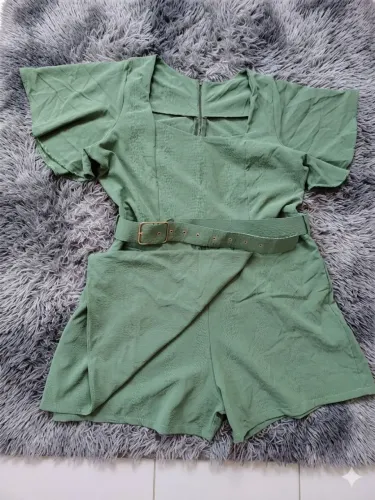 Macaquinho short saia plus size