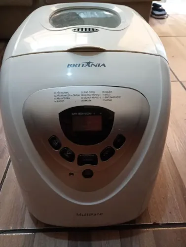 Máquina de pão Britânia