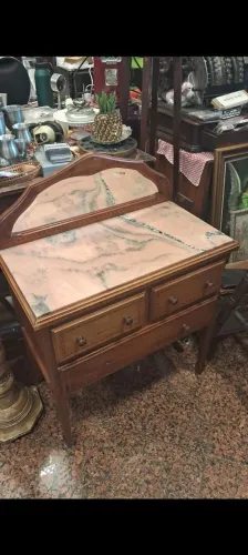 Mini cômoda marchetaria com mármore rosa belíssima peça retirar na Savassi