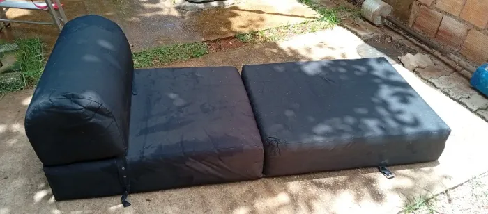 Sofá cama solteiro em tecido preto