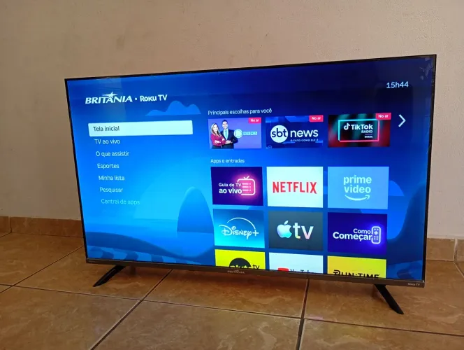 Vendo essa tv da Britânia 43 polegadas smart Roku 