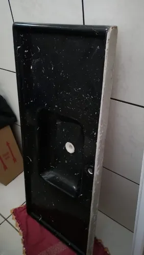 Vende-se Pedra de Pia