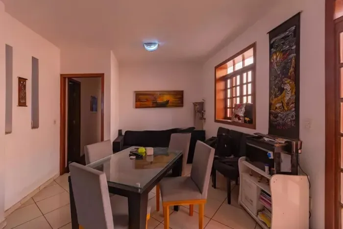 Casa à Venda - Alípio de Melo, 3 Quartos, 294 m2