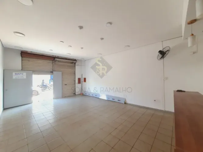 Salão comercial para alugar com 75,00m² de área útil e cozinha no bairro Campos Elíseos, e