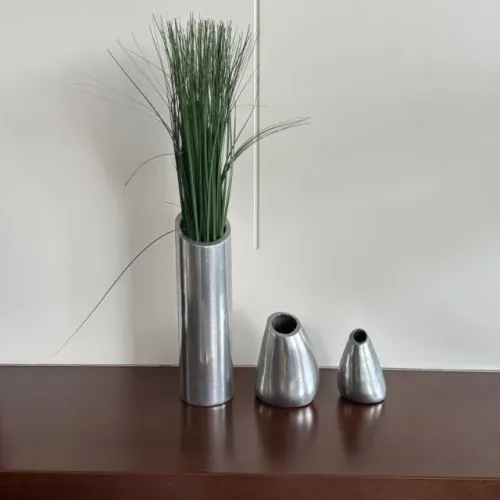 Peças decorativas cromadas 