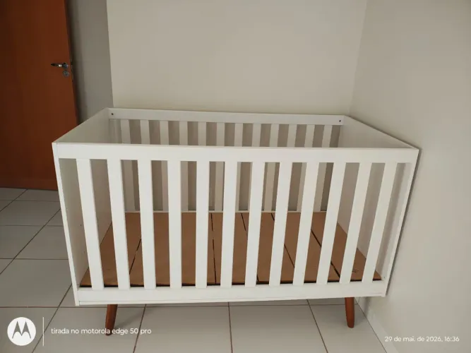Berço com colchão semi novo