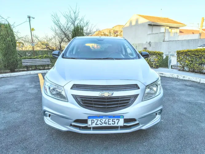 Chevrolet Onix JOY Hatch 1.0 8V Flex Mec. 4P 2018