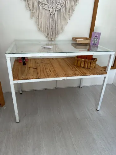 Vendo mesa expositor vidro, palet e metalon