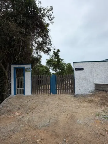 Terreno 707 m² com cachoeira a 600m do mar na Praia da Gamboa ( Com alvará )