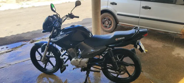 Yamaha Factor 2011 Conservada e Econômica