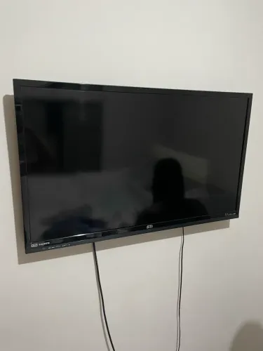 Tv sti 42 polegadas ( NÃO É SMART)
