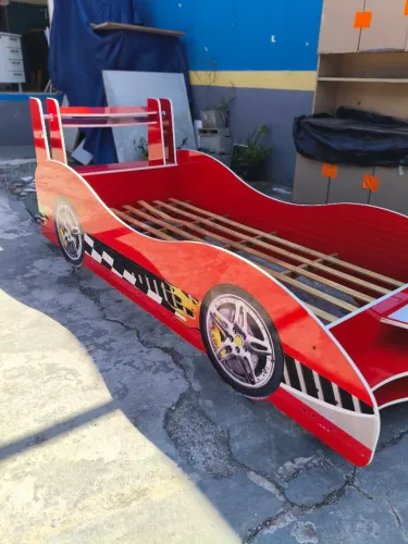 Cama infantil de carro