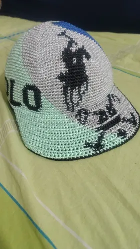 Boné de crochê