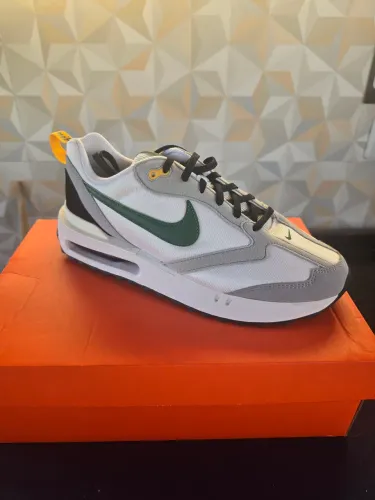 Tênis Nike Air Max Dawn 