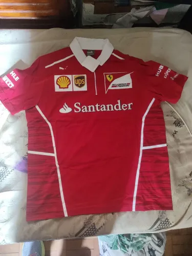 Camisa Polo, tamanho XL(GG), ano 2015, nova, original da época, da Ferrari 