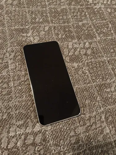 Celular Samsung Galaxy S22 plus - display quebrado