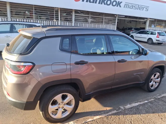 Jeep Compass Sport 2.0 4X2 Flex 16V Aut. 2018