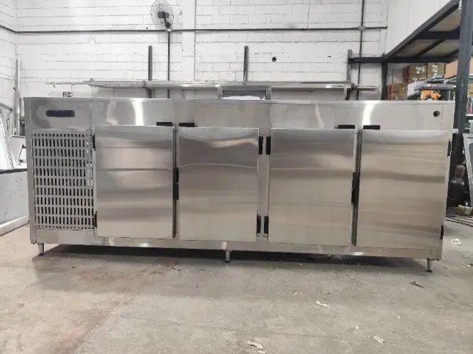 Balcão frio industrial em inox para alto desempenho, comprimento 2,85 m