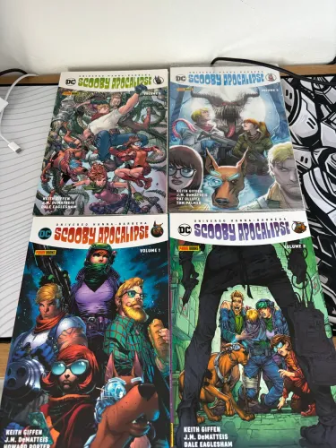 Coleção Scooby Apocalipse Panini - Volumes 1, 2, 3 e 5