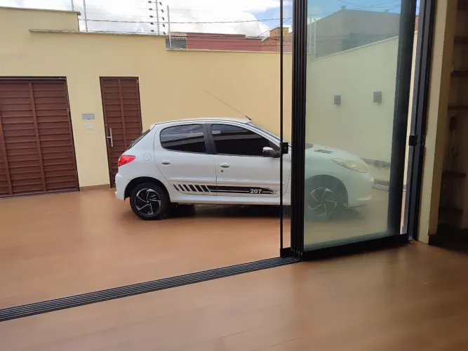Peugeot 207 XR 1.4 Flex 8V 5P 2012