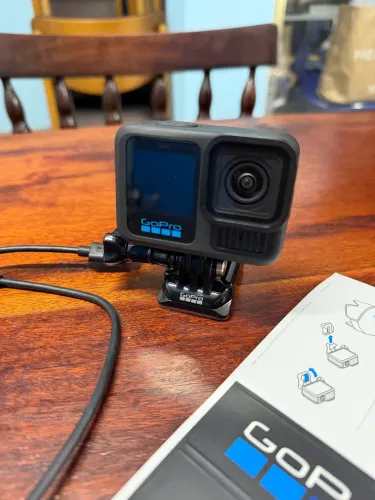 GoPro Hero 13 Black - pouco usada
