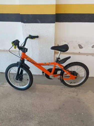 Bicicleta B'Twin Original Aro 14 - Excelente (pouco uso)