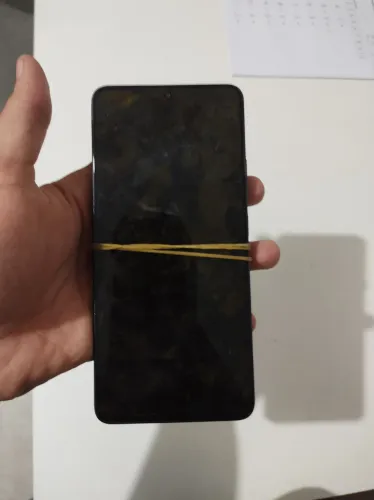Estou vendendo poco x6 pro ( com defeito )