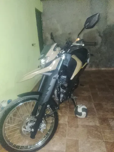 Moto de garagem