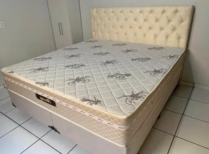 Box bau Queen