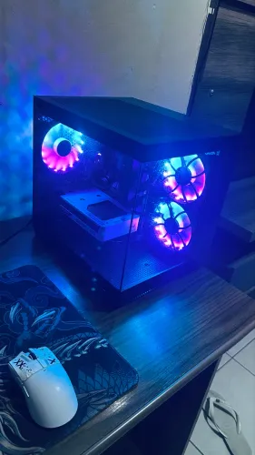 PC GAMER - Ryzen 5 5500 + RTX 5060 + 32GB RAM