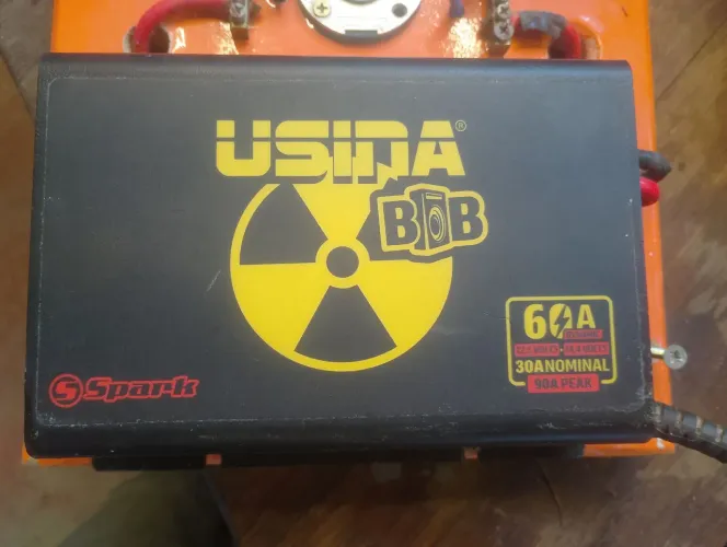 Usina Bob 60A, valor 300, a mesma foi pouco usada