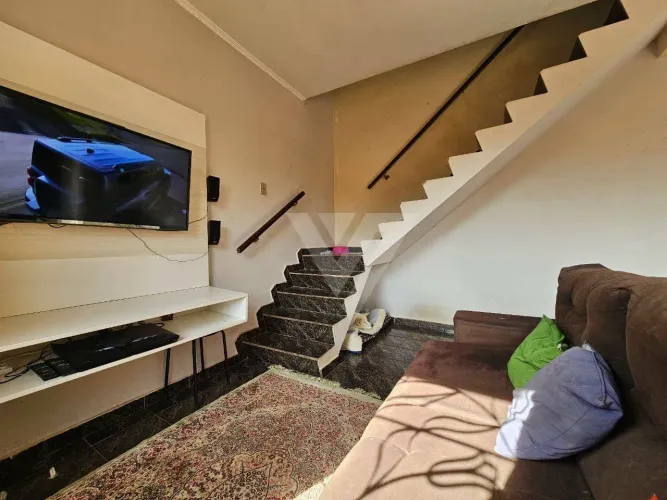 Casa com 3 quartos à venda, 189 m² por R$ 650.000 - Vila Hortência - Sorocaba/SP