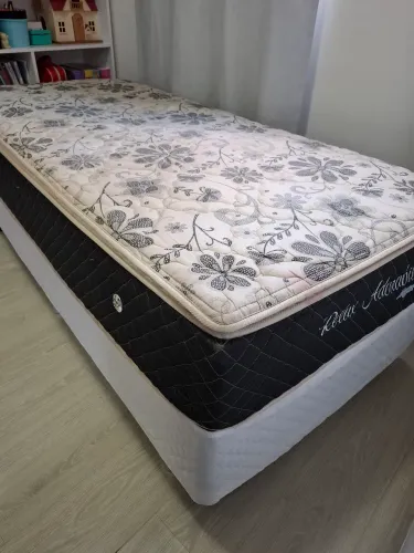 Vendo cama box solteiro ecoflex