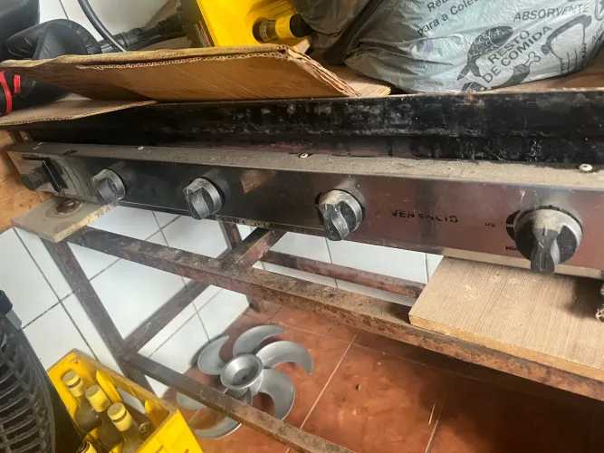 Vendo Chapa a gás 4 queimadores