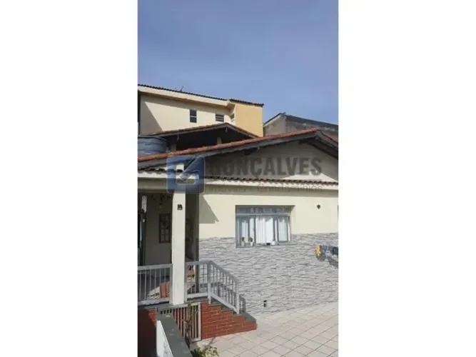 Casa residencial à venda em Jardim do Estádio, Santo André  2 quartos, 2 banheiros